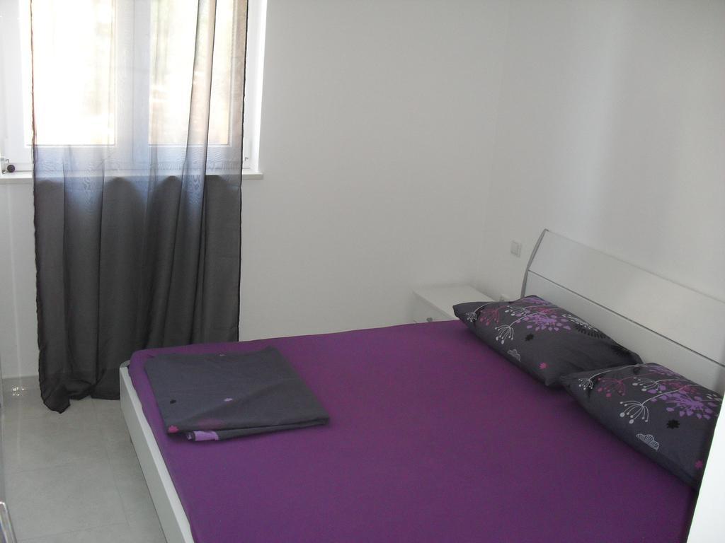 Apartments Govic Primosten Room photo